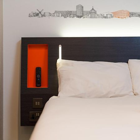 Easyhotel Milton Keynes Dış mekan fotoğraf