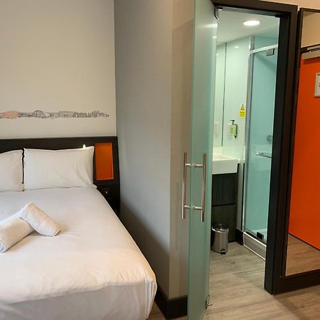 Easyhotel Milton Keynes Dış mekan fotoğraf