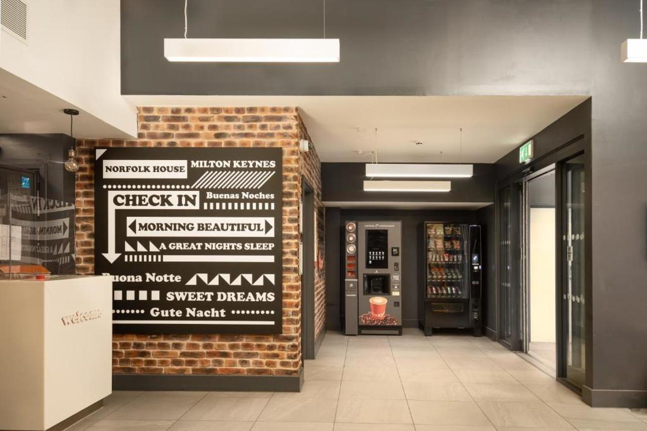 Easyhotel Milton Keynes Dış mekan fotoğraf