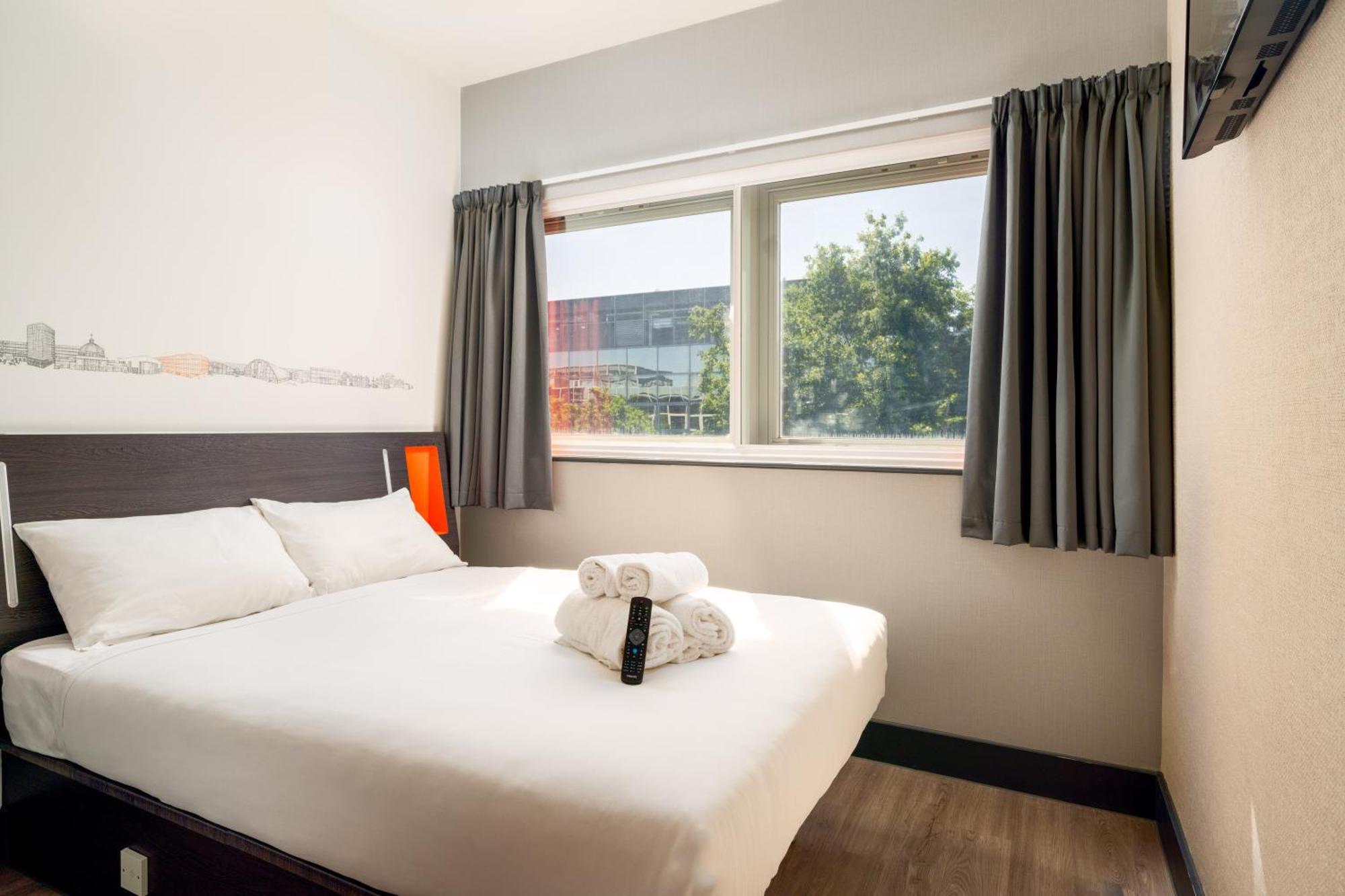 Easyhotel Milton Keynes Dış mekan fotoğraf