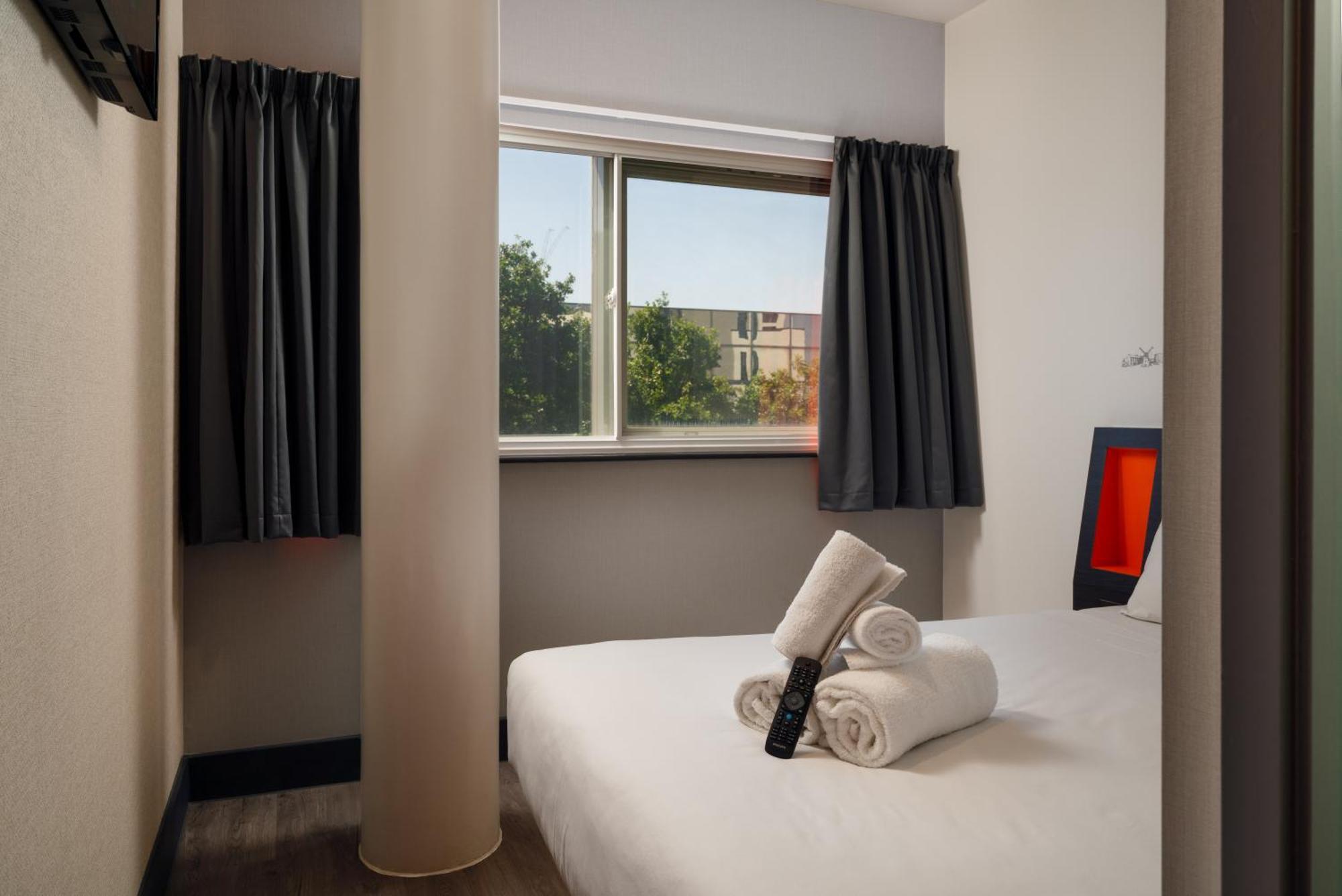 Easyhotel Milton Keynes Dış mekan fotoğraf