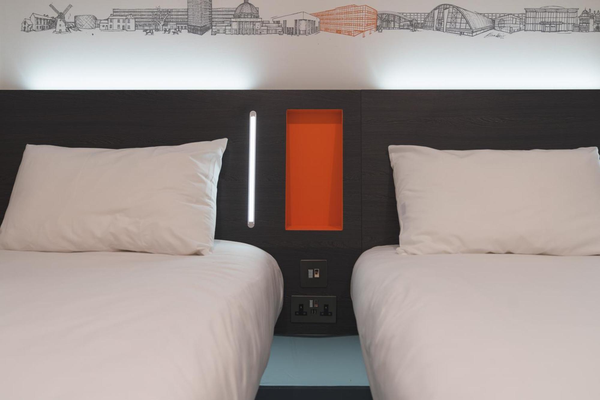 Easyhotel Milton Keynes Dış mekan fotoğraf