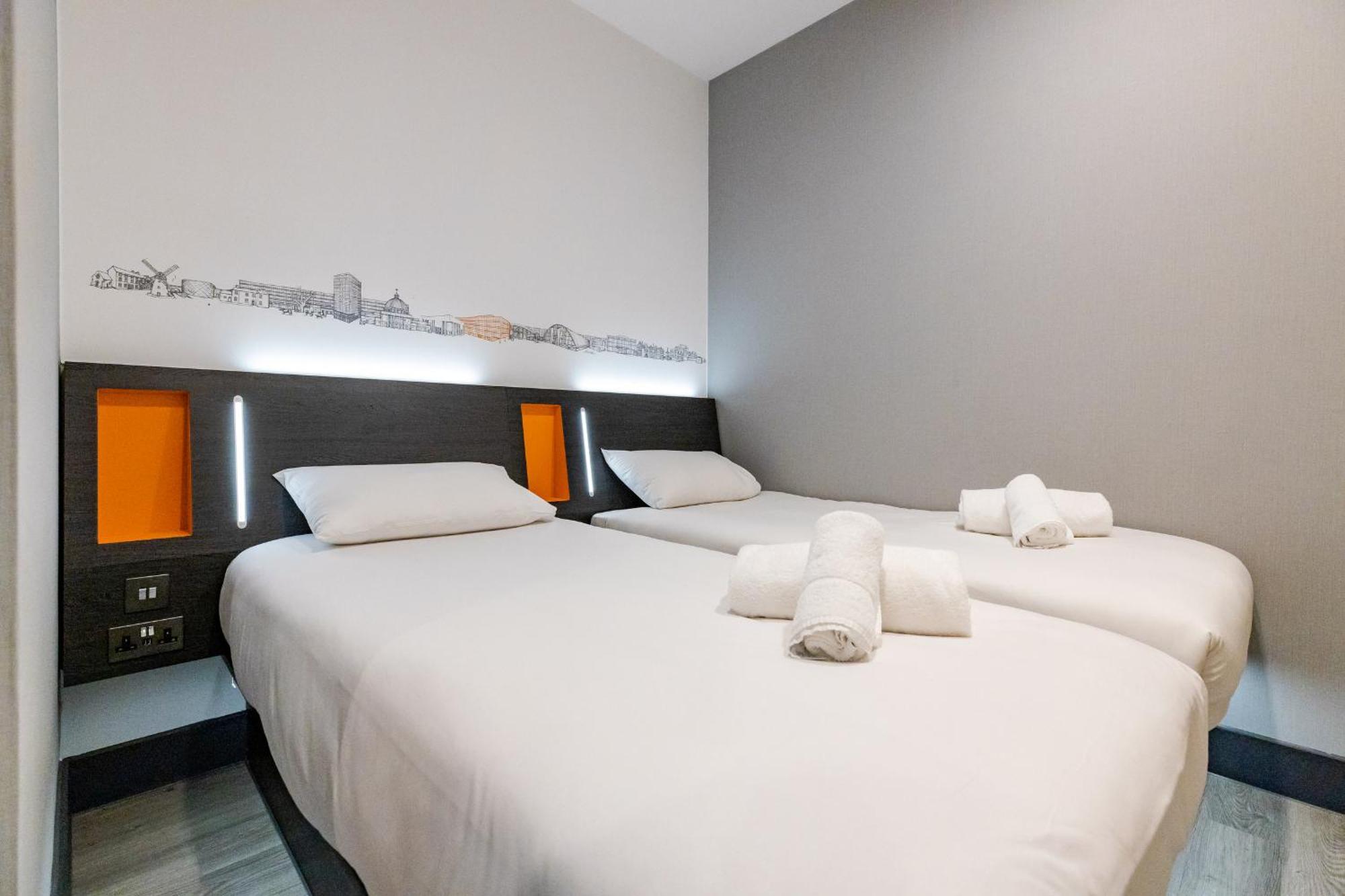 Easyhotel Milton Keynes Dış mekan fotoğraf