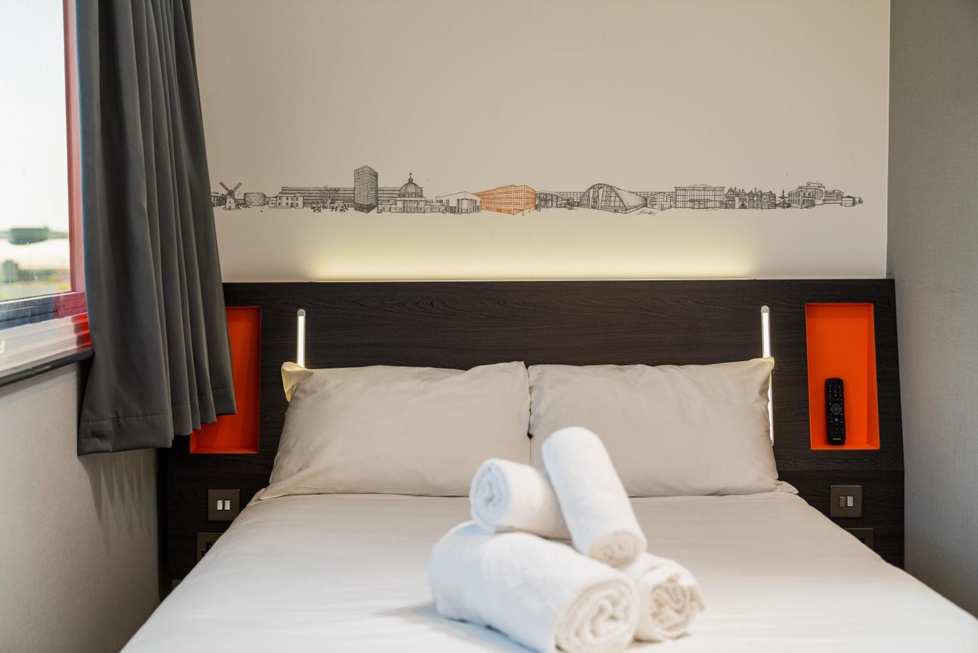 Easyhotel Milton Keynes Dış mekan fotoğraf