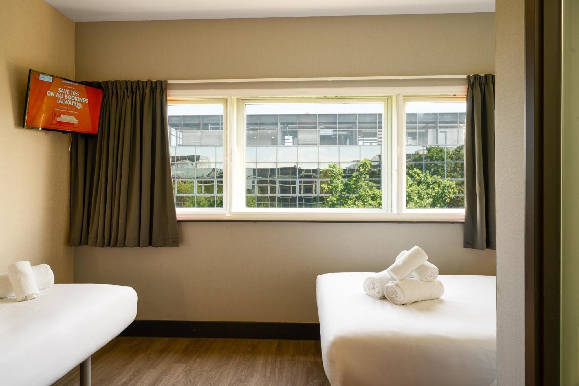 Easyhotel Milton Keynes Dış mekan fotoğraf