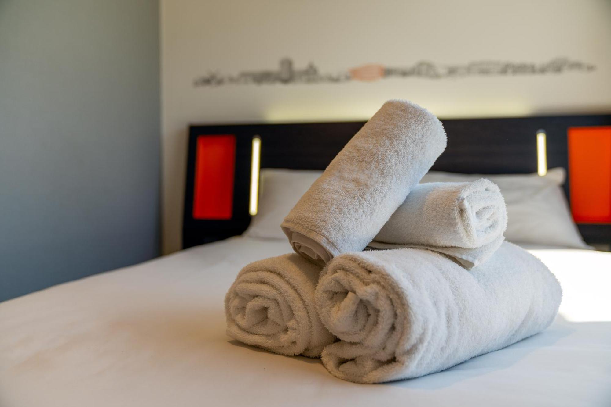 Easyhotel Milton Keynes Oda fotoğraf