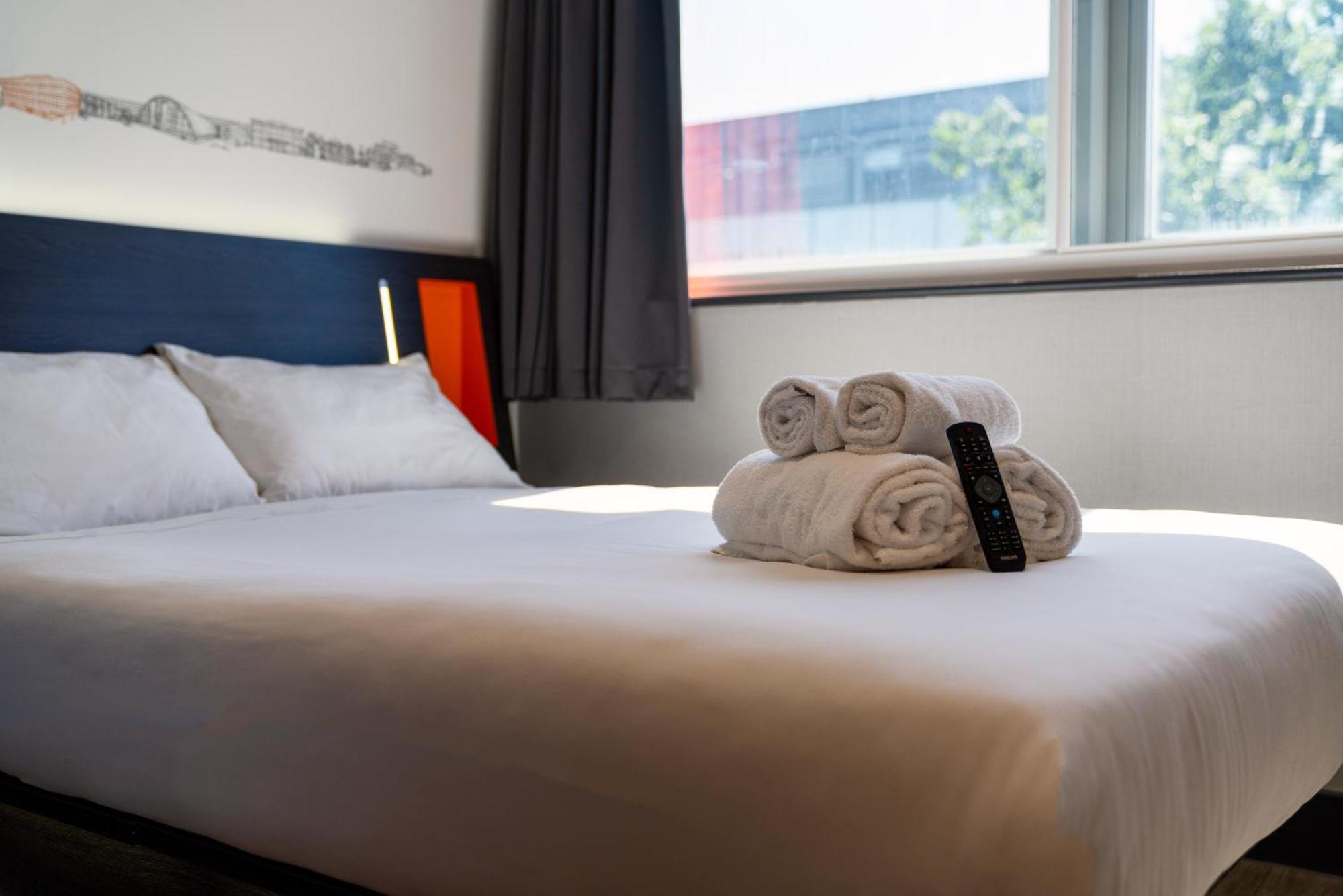 Easyhotel Milton Keynes Oda fotoğraf