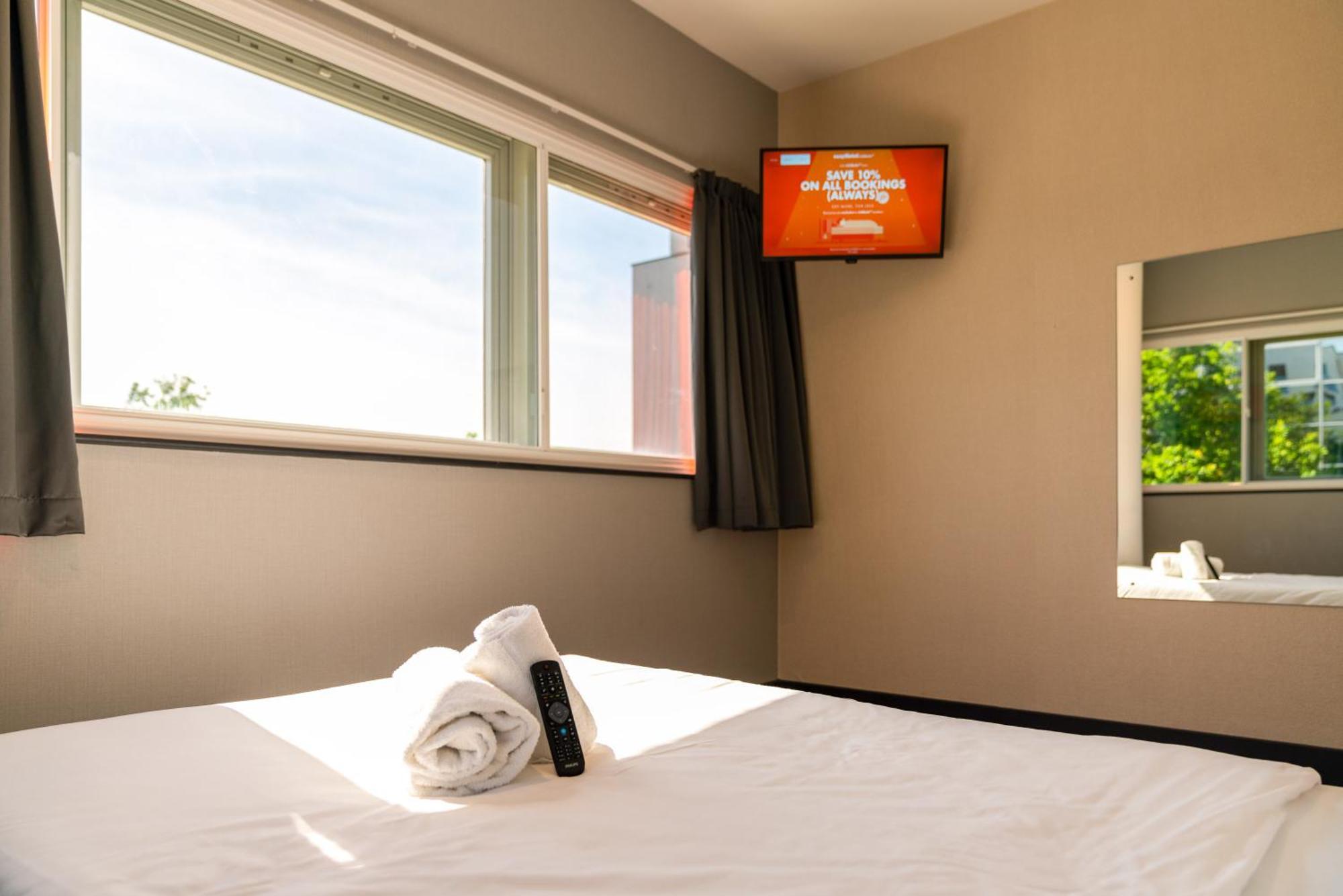 Easyhotel Milton Keynes Oda fotoğraf