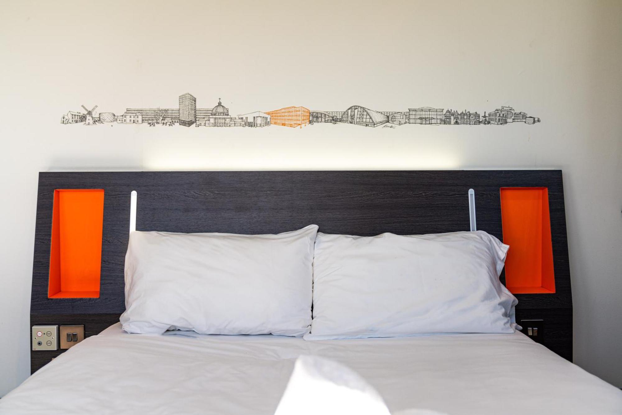 Easyhotel Milton Keynes Oda fotoğraf