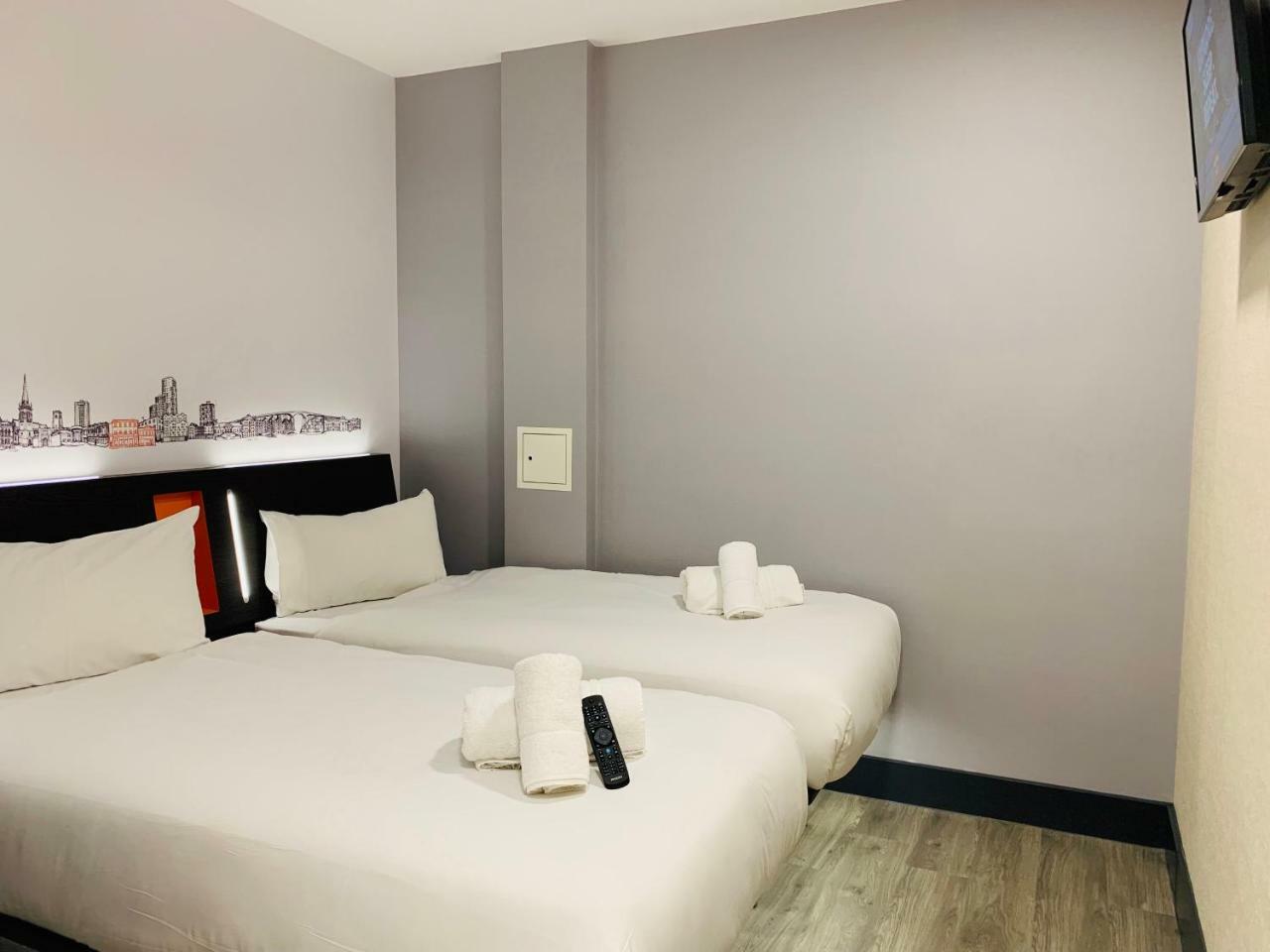 Easyhotel Milton Keynes Dış mekan fotoğraf